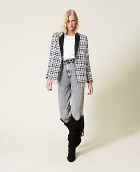 Carrot fit high waist jeans with marble treatment