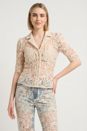 Πουκάμισο από κεντημένη δαντέλα